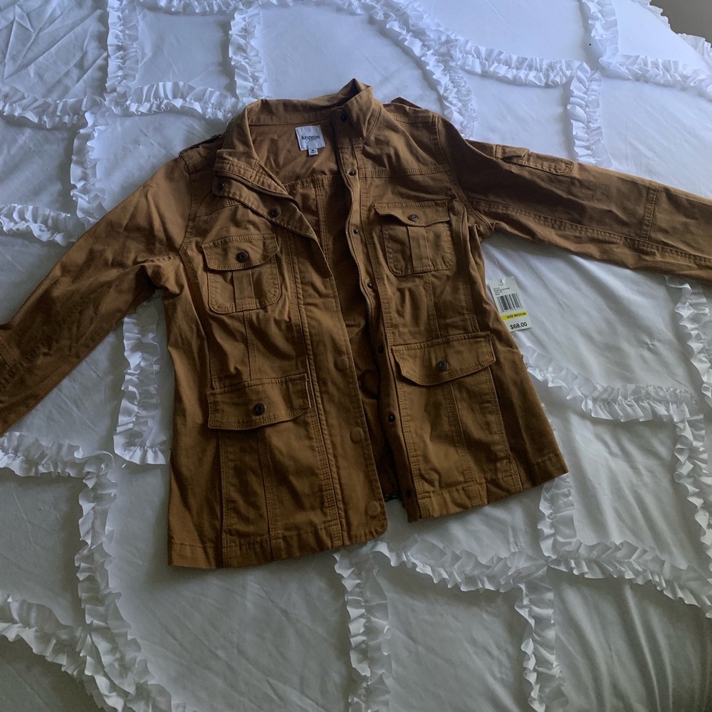 Kenzie Jacket. BRAND NEW. Size M. Pecan Color.